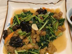 -宾朋海鲜饭庄(兴海路店)