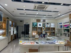 -光明眼镜·蔡司授权(九亭U天地店)