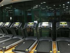 器械区-金港健身游泳(水围店)