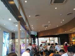等位区-星巴克(北京王府井店)