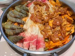 -黄记煌三汁焖锅(新佳丽江汉路店)