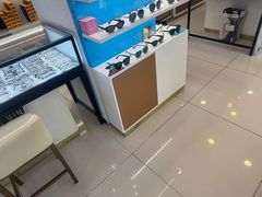 -康民眼镜