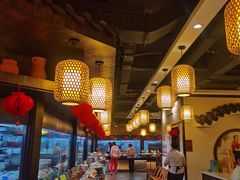 -帅巴人舅母子腊蹄民俗村