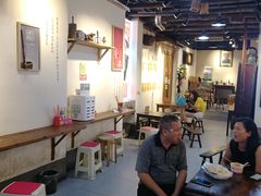 大堂-白色精品·老长沙臭豆腐(文化店)