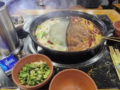 -灌县老妈砂锅串串香(万科红生活广场店)