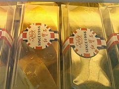 -红宝石·鲜奶小方·海派西点房(莘庄龙之梦店)