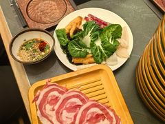 -牛YO寿喜烧·铁板烧和牛火锅自助(市府恒隆店)
