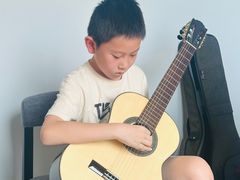 -何顺华吉他沙龙