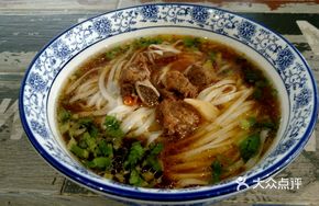 Braised Pork Rib Noodles