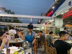 大堂-四川小胡子海鲜(丁村万人海鲜广场店)