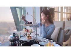 圣诞主题下午茶-君悦酒店·大堂酒吧·高空下午茶·暮色微醺