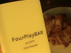 -FOUR PLAY BAR