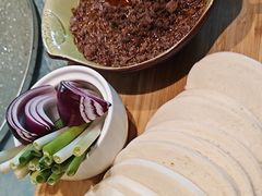 -海派美食·家宴海鲜青岛菜·石锅鲽鱼头(东方城店)