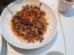 -阿瓦山寨·湘菜现炒·剁椒鱼头王(咸阳总店)
