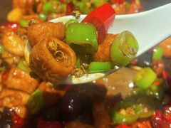 鹅卵石爆肥肠-老板恋上鱼(恒隆广场店)