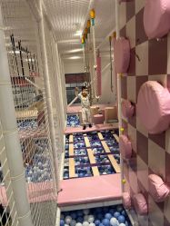 -奈尔宝·儿童乐园·亲子餐厅(华采天地店)