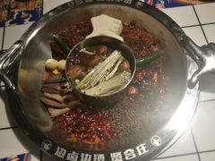-贤合庄卤味火锅(安吉万达店)