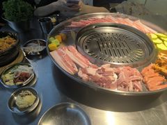 -哈哈碳都·牛肋条无限自助烤肉(宝龙店)