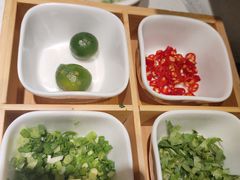 -粤小煲鲜汤猪肚鸡(丹尼斯二天地店)