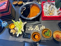 -牛武士寿喜烧·和牛火锅自助(全球首店)