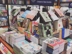 -西西弗书店&矢量咖啡(凯德晶萃广场店)