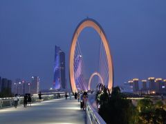 -南京眼步行桥