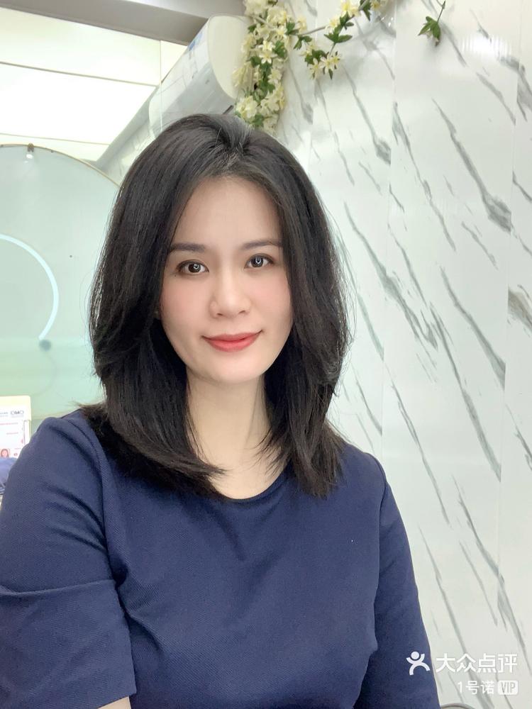 过肩锁骨发夏季发型