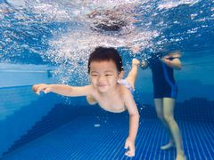 -龙格亲子游泳•水育早教运动中心