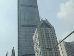 -深圳富苑皇冠假日套房酒店