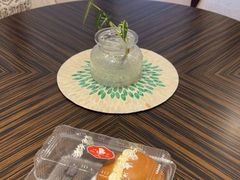 -白玉兰食品甜凤店(合生汇店)