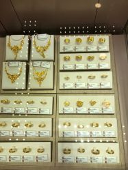 -六福珠寶(苏州人民商场店)