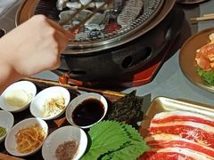 -围炉肉舍•炭烤活鳗•丹东海鲜烤肉(步行街店)