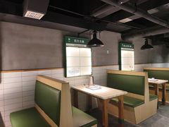 -曹掌柜小酒馆烧烤集团(宾川路店)