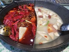 -鸿姐老火锅(疁城新天地店)
