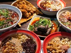 -爆炸头阿姨小四川正宗川味小吃(无任何分店)
