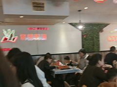 -顶峰夜宴·龙虾烧烤大排档(九江学院店)