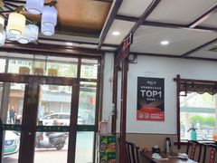 -湖南人家湘菜馆(镇江路店)