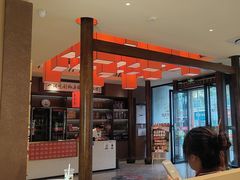 -阿瓦山寨·湘菜现炒·剁椒鱼头王(咸阳总店)