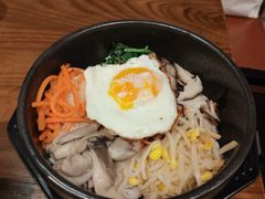 传统石锅拌饭-·缸桶屋·韩式牛肋条自助烤肉(西湖D11店)