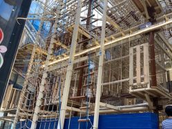 -PIPIKINGDOM皮皮王国欢乐号(欢乐海岸购物中心店)