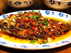 香煎鲫鱼-八碗湘长沙市井菜(坡子街店)