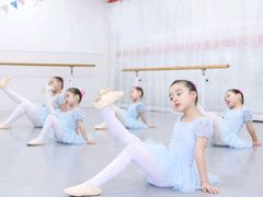 -小芳舞蹈团·少儿舞蹈·中国舞(龙江校区)