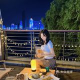 专属武汉的江景晚风烧烤！