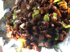 铁板杏鲍菇牛肉粒-明海妈妈菜(大连外国语学院店)