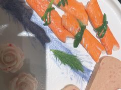 -得意咚瓜·顺德鱼生·冬瓜火锅(深圳首店)