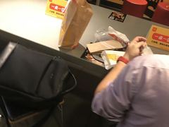 -麦当劳(汉口火车站候车室店)