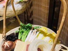 -余欢领鲜火锅(新街口店)