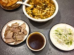 -李连贵酒家熏肉大饼(昆明街店)