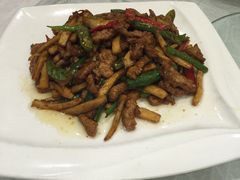 杏鲍菇炒牛柳-友鹏海鲜(新宜白大道店)