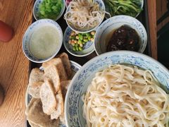 老北京炸酱面-门框胡同百年卤煮(新街口店)